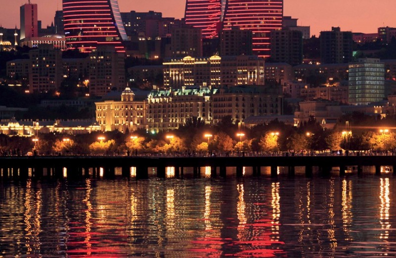 Огни Баку
