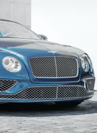 Робот в Bentley