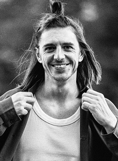 Как офисный служащий стал востребованным актером