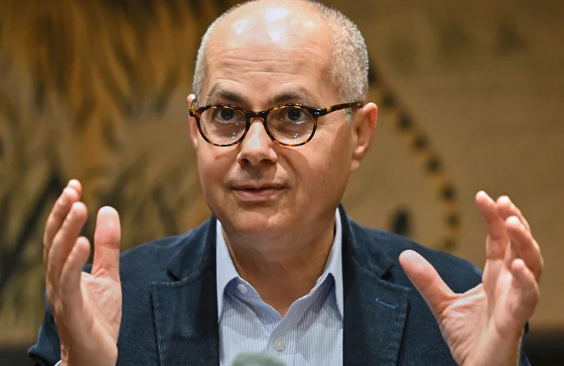 Вода из пустыни и термометр для клетки