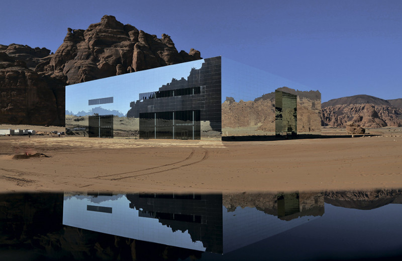 Белое солнце и черное золото пустыни