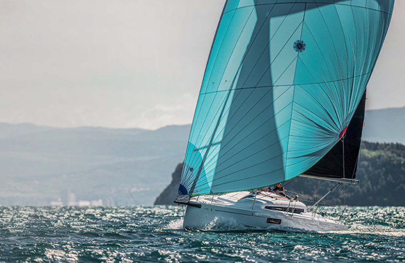 Быть первыми