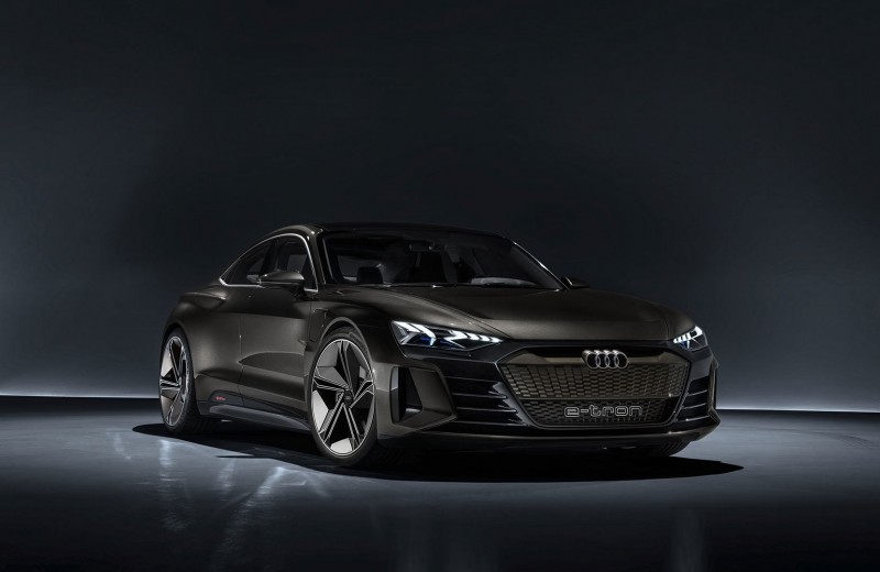 Audi e-tron GT: большое электрическое путешествие