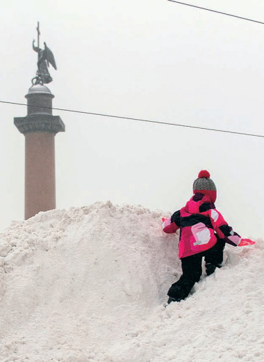 Сугробы Беглова: почему Петербург ежегодно не справляется с зимой