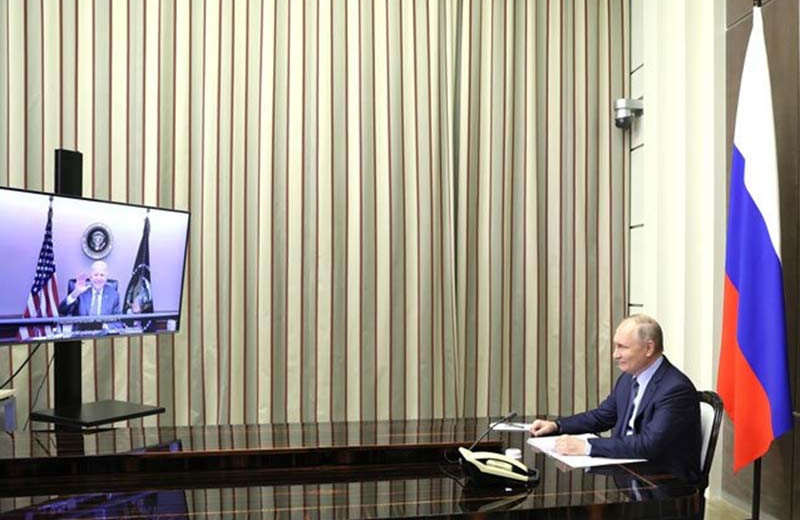 Орден дружбы Байдена. Как президент США спас Путина и Абрамовича