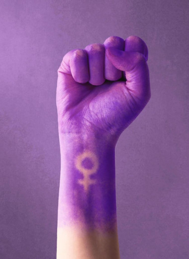 «Какое гендерное равенство, если женщины и мужчины разные?»: 10 глупых вопросов феминистке