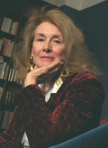 Текст должен быть событием: кто такая Анни Эрно, получившая Нобелевскую премию по литературе