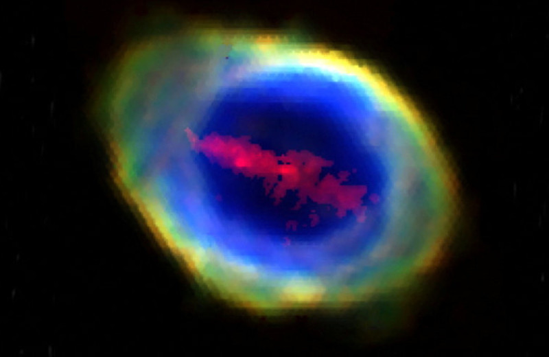 В туманности Кольцо зафиксирована неизвестная гигантская структура