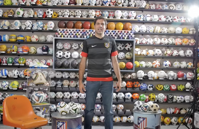 1230 мячей и 50 тысяч футболок: самые необычные футбольные коллекционеры
