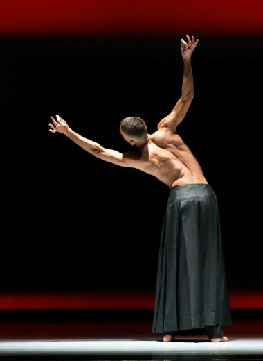 «Мой якорь — материнская любовь и вера»: хореограф Акрам Хан о своем балете Kaash