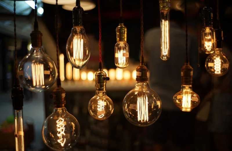 125 лет лампочке Эдисона: изобретение, перевернувшее мир