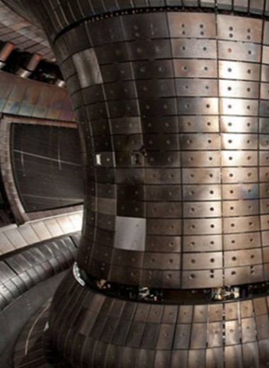 Российские ученые смоделировали поведение вольфрама в термоядерном реакторе