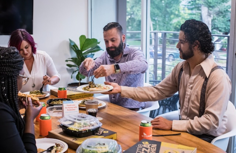 Почему нельзя пропускать обед: мнение экспертов