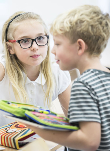 «Наорала»: почему на женщин часто возлагают ответственность за поведение мужчин