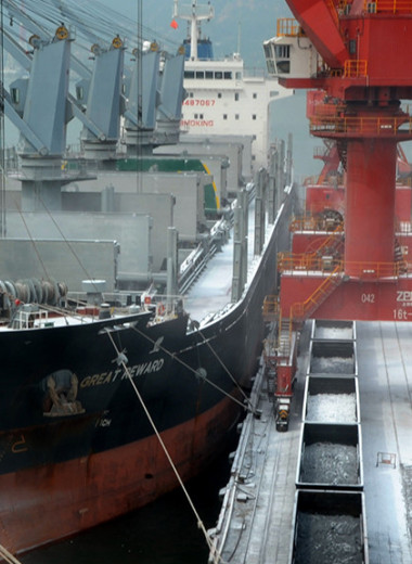 Россия в 2025 году увеличила импорт глинозема из Китая на 25%