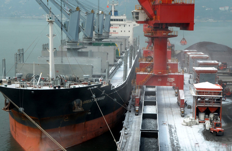 Россия в 2025 году увеличила импорт глинозема из Китая на 25%