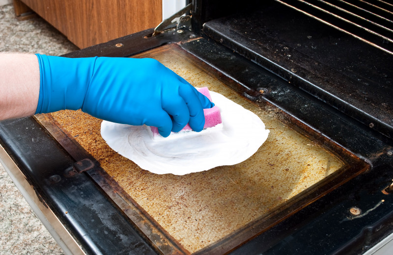 Как почистить духовку, не используя агрессивные химикаты: 7 простых способов