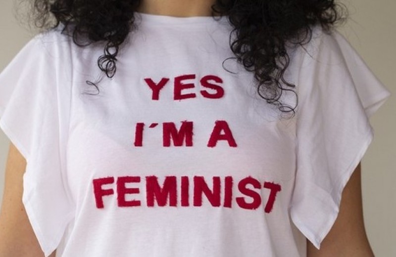 «Я не феминистка»: почему нас так пугает это слово (и зря)