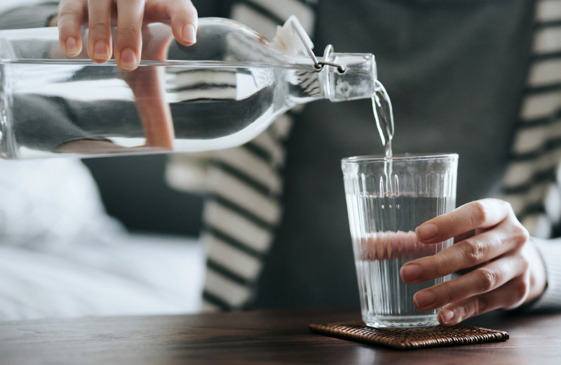 Проверь себя: сколько воды надо пить в день и зачем