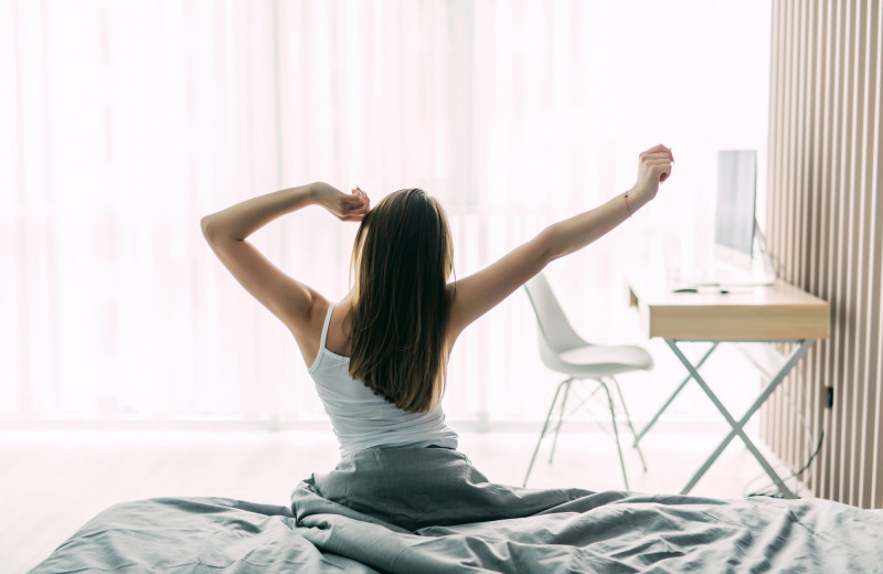 Как научиться просыпаться по утрам без будильника?