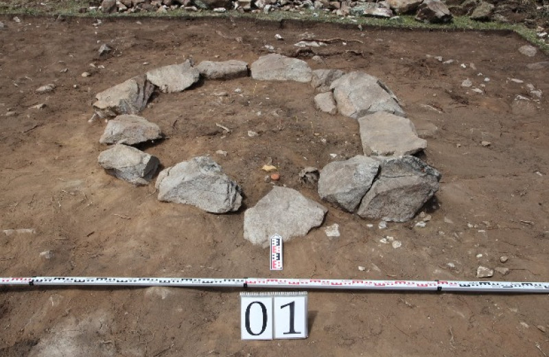 Археологи нашли древнейшее погребение эпохи бронзы в Юго-Восточных Саянах