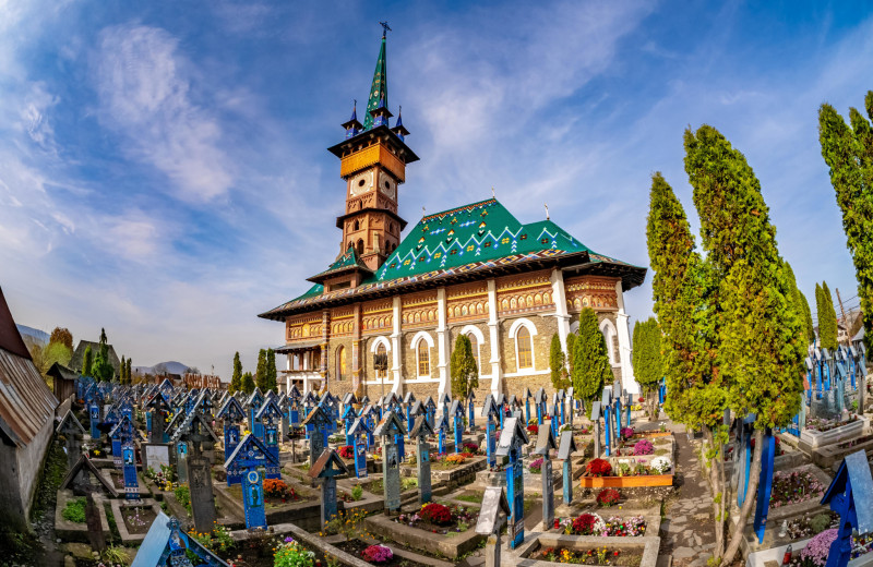 Румынское кладбище: картинки на память