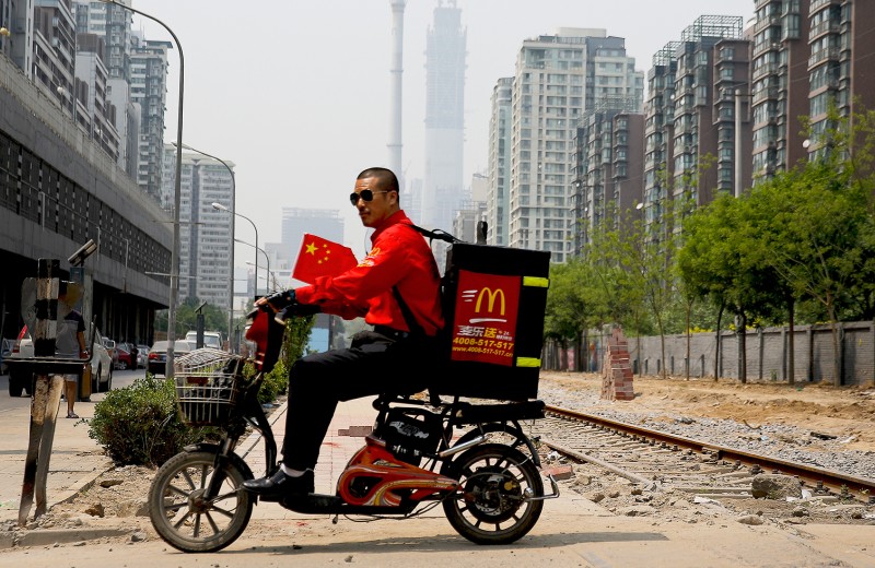 McDonald's откроет рестораны только для доставки. Как это изменит рынок еды?