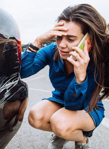 Поцарапали машину во дворе или на парковке: что делать и куда обращаться