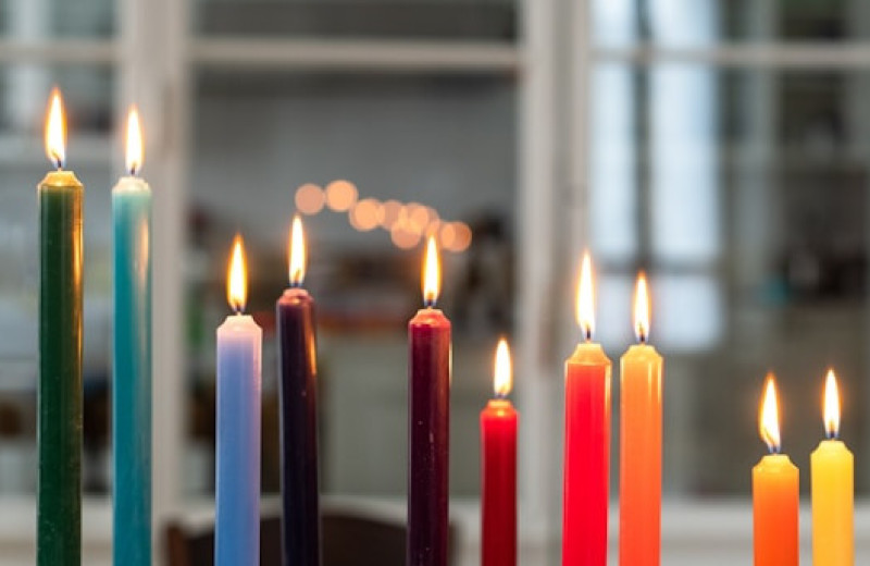 Почему зажигать свечи дома может быть не так безопасно, как кажется