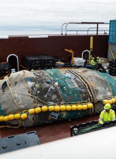 Проект The Ocean Cleanup успешно испытал новую систему сбора пластика в океане