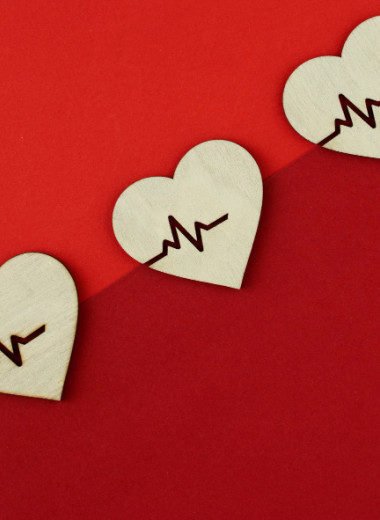 Инсульт в 30–35 лет: как организм подает сигналы, которые игнорируют