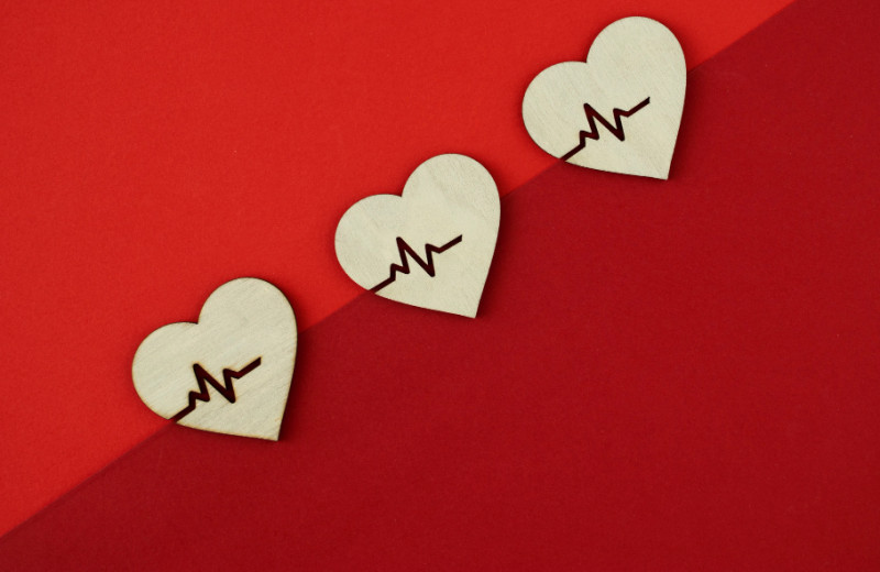 Инсульт в 30–35 лет: как организм подает сигналы, которые игнорируют