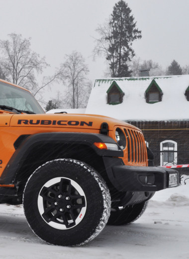 Почему Jeep Wrangler Rubicon — идеальная машина для зимней городской езды