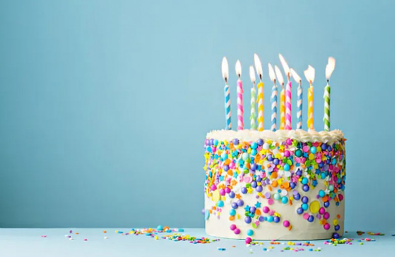 Почему в день рождения принято есть торт