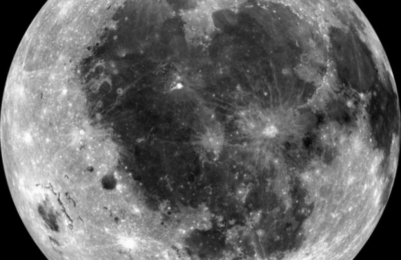 Планетологи подтвердили рекордную молодость добытых станцией «Чанъэ-5» лунных базальтов