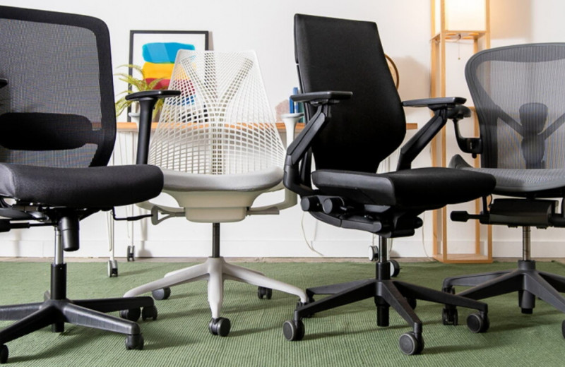 Высота сиденья, регулировка спинки и колёсики: как выбрать офисный стул домой