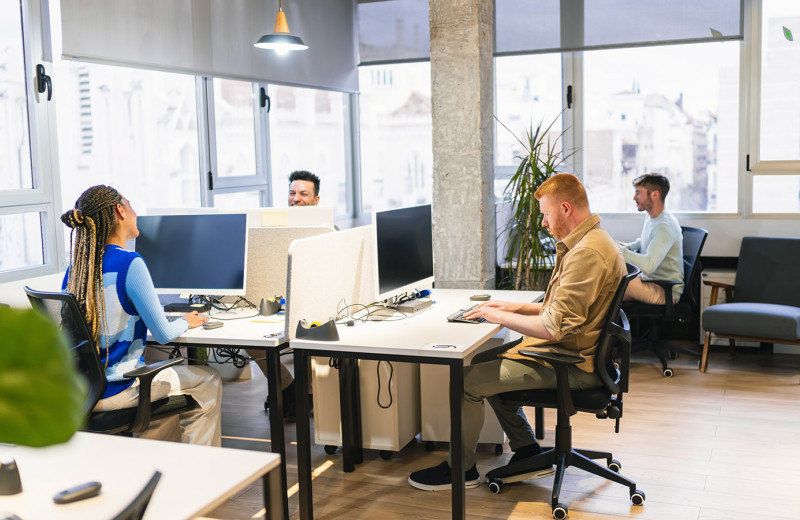 Личные границы, честность и смысл: что важно зумерам при выборе работодателя