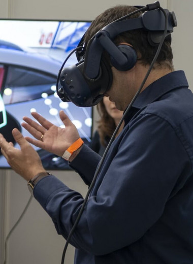 Новый «зеркальный ящик» для доктора Хауса: виртуальная реальность создает реальные ощущения