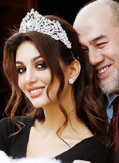 Семья экс-короля Малайзии после развода с россиянкой подобрала ему новую невесту