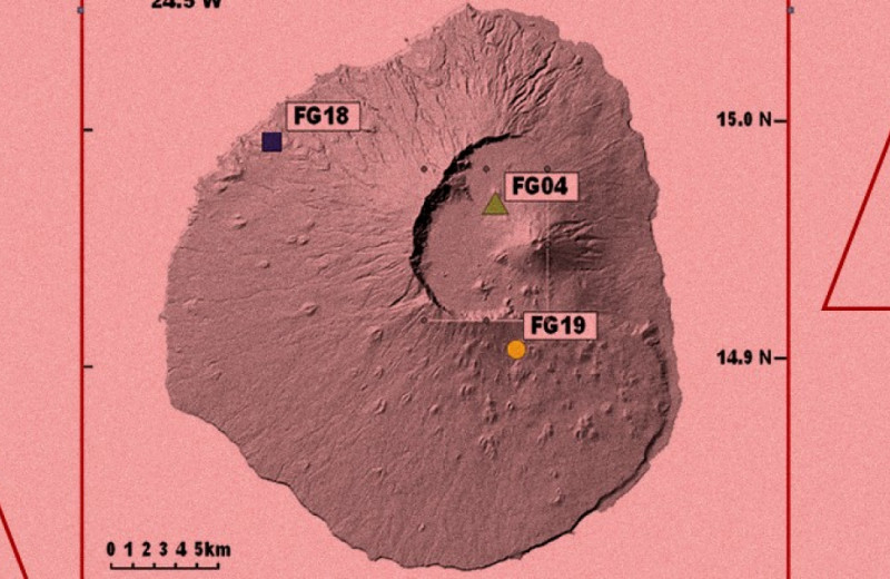 Во взрывных извержениях внутриплитного вулкана Фогу обвинили углекислый газ
