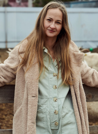 Любовь и козы: как семья из Воронежской области строит ферму и продаёт козье молоко
