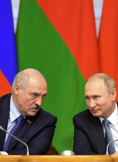 Кузены по оружию. Почему инцидент с Протасевичем не изменит отношение Путина к Лукашенко