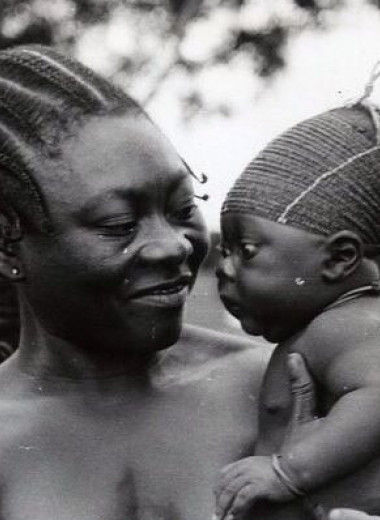Пугающая традиция! Зачем племена в Африке удлиняют головы новорожденных девочек