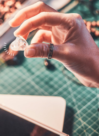 Инвестиция, которую можно носить: какие камни будут расти в цене, рассказывает геммолог