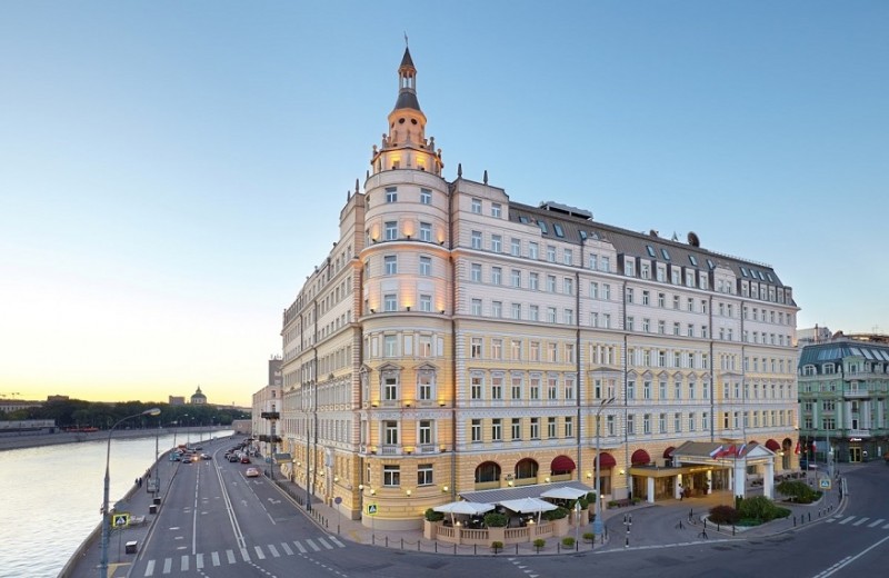 В отеле «Балчуг Кемпински Москва» состоится шестая благотворительная барахолка