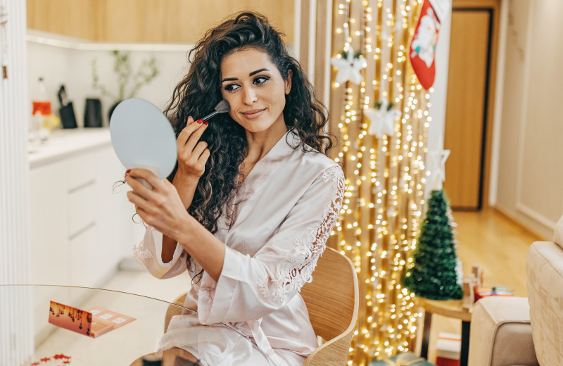 Как преобразить волосы к Новому году: лучшие народные рецепты и лайфхаки домашнего ухода