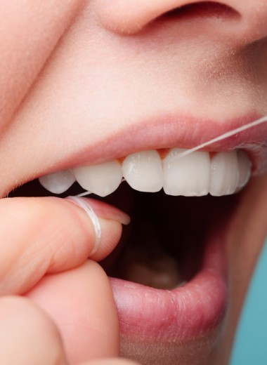 Работа из дома может разрушить ваши зубы. Дантистка объяснила, как этого избежать