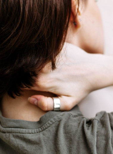 Как расслабить шею: 5 способов справиться с напряжением