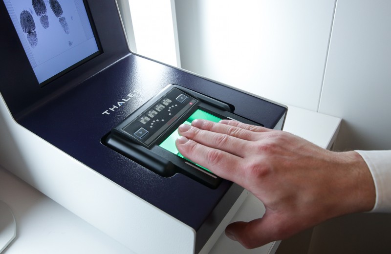 Дорого и страшно: почему банки не спешат внедрять биометрию