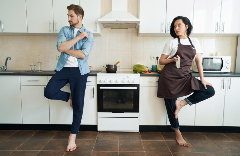 «Дорогой, теперь ты мой»: о чем мы на самом деле ссоримся на кухне — 3 способа докопаться до сути